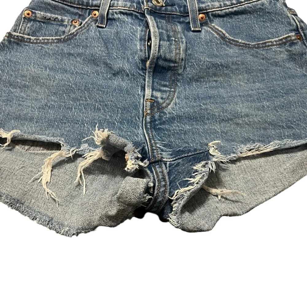 Levi’s 501® ORIGINAL WOMEN'S SHORTS 28 / 6 has special red tag - Picture 4 of 11